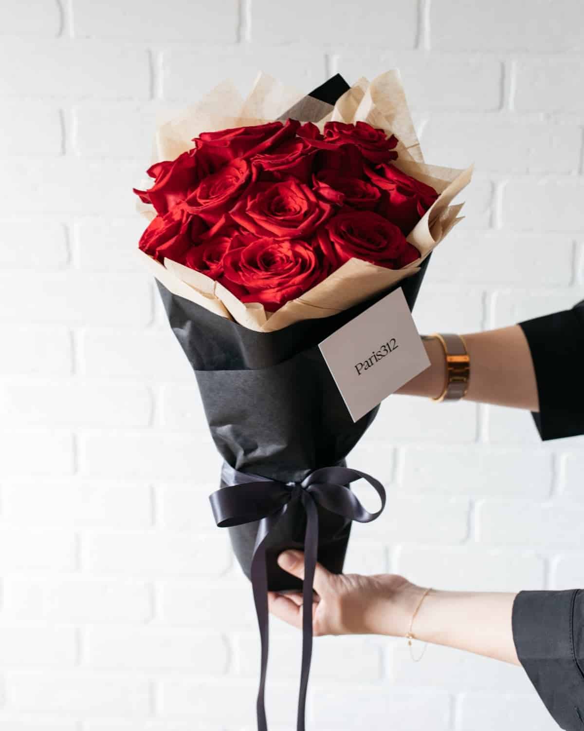 GIFT – Rouge Amour Floral Bouquet | Rental