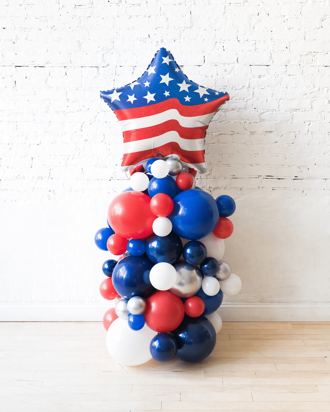 Red, White and Blue Palette Star Balloon Column – 4ft | Rental