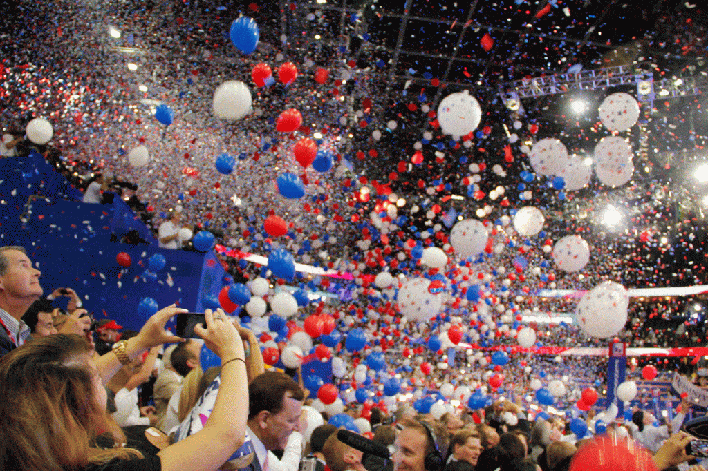 22.5′ Balloon Drop Package | Rental