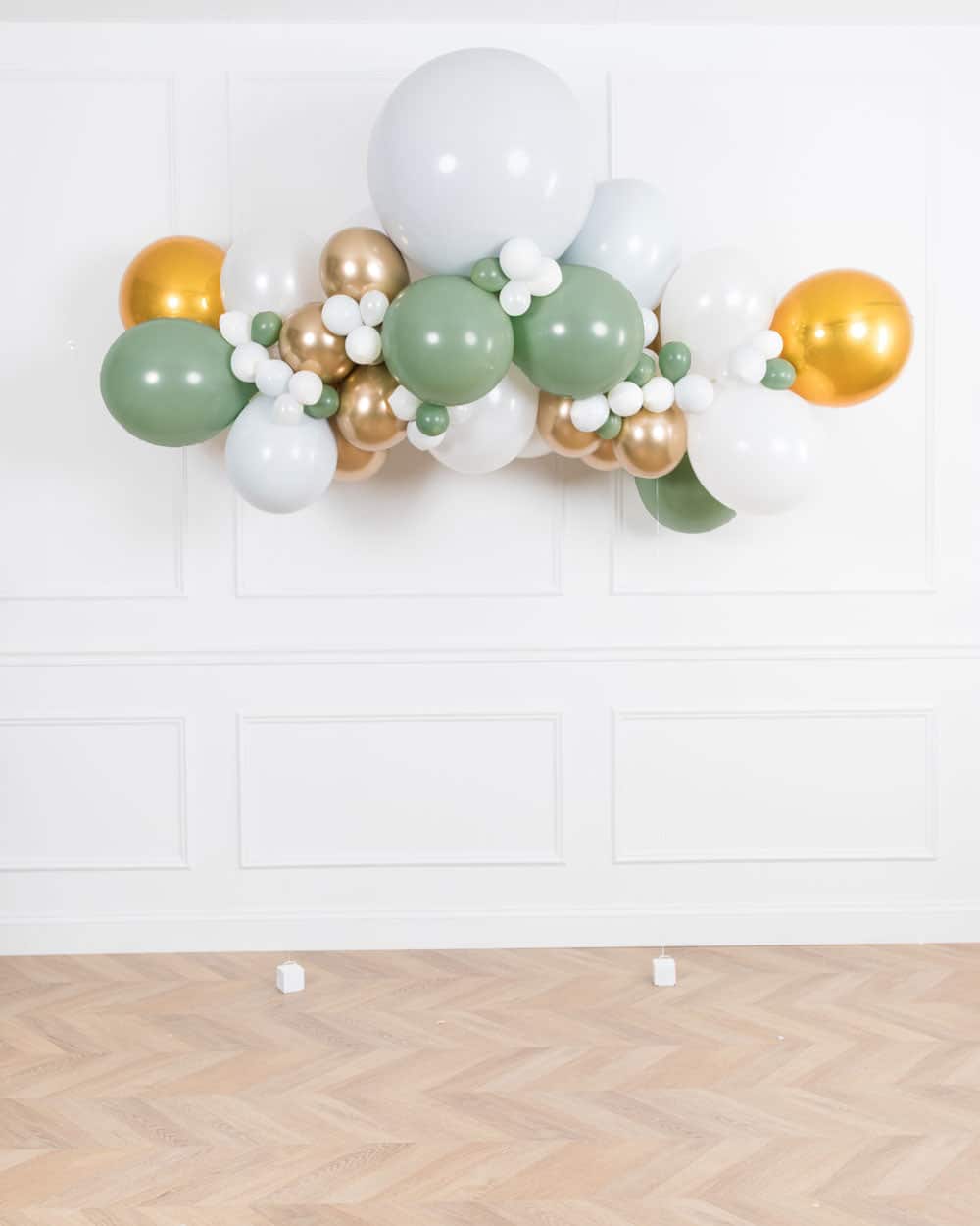 Blushing – Floating Balloon Arch – 5ft | Rental