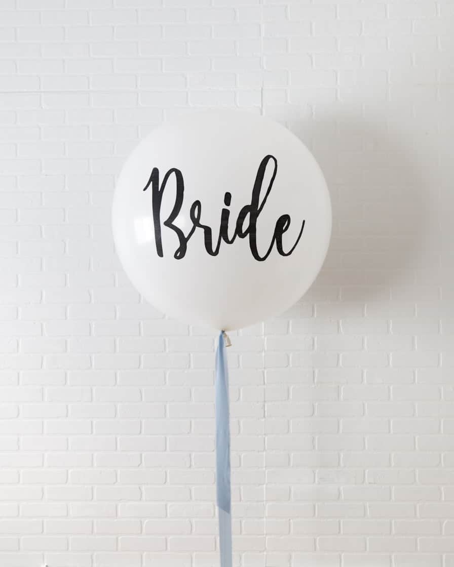 Provence – Bride or Groom Giant Balloon | Rental