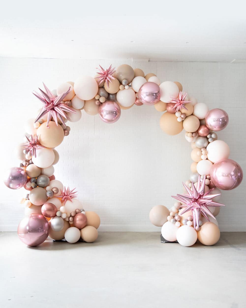 Modern Mauve – Circle Aeropole Install | Rental
